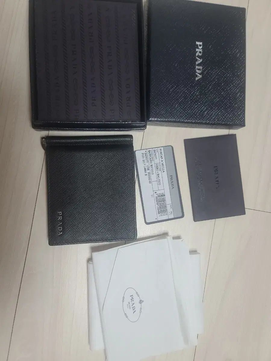 PRADA サフィアーノ マネークリップ ブラック