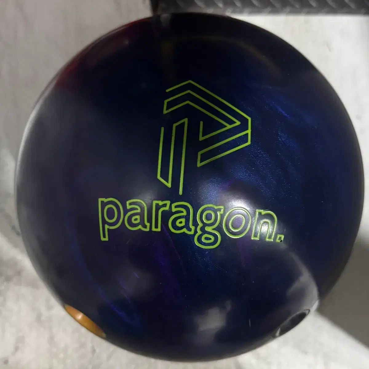 トラック パラゴン ハイブリッド 14パウンド ボーリングボール