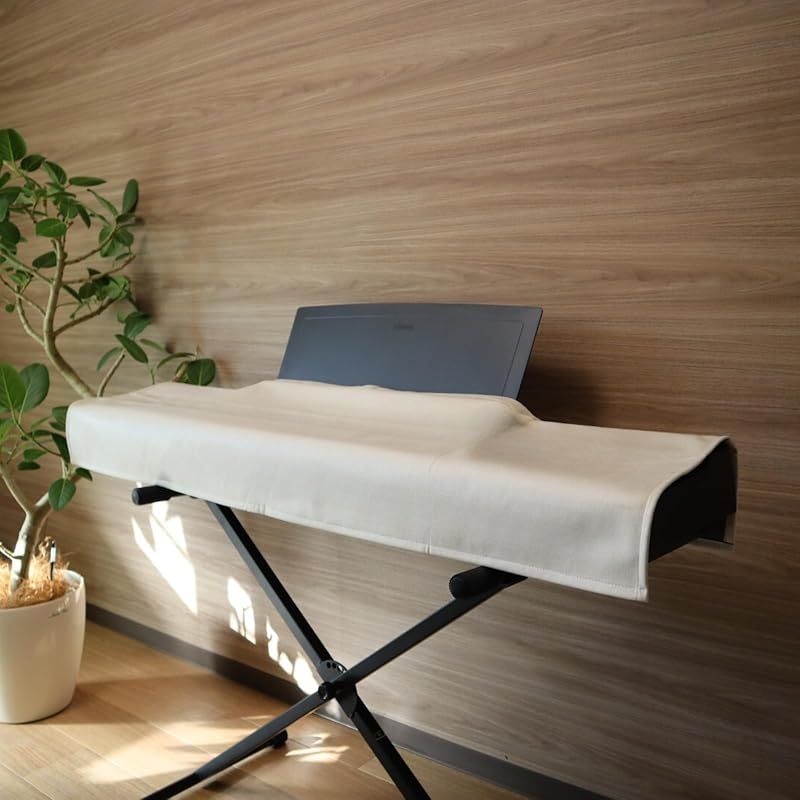 【現役ピアニストが手掛ける音楽雑貨】 [ミファミレミュージック] 電子ピアノカバー PiuColor 88鍵盤 [意匠権出願] お部屋に馴染むキーボード鍵盤カバー 洗えるダストカバー 譜面台対応 (ライ