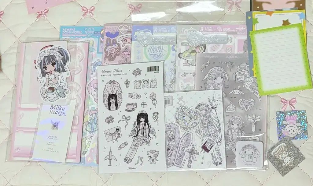 ミールキハト童話リング2タン キーホルダー ハロウィーンステッカー DOMI WORLD ステッカー