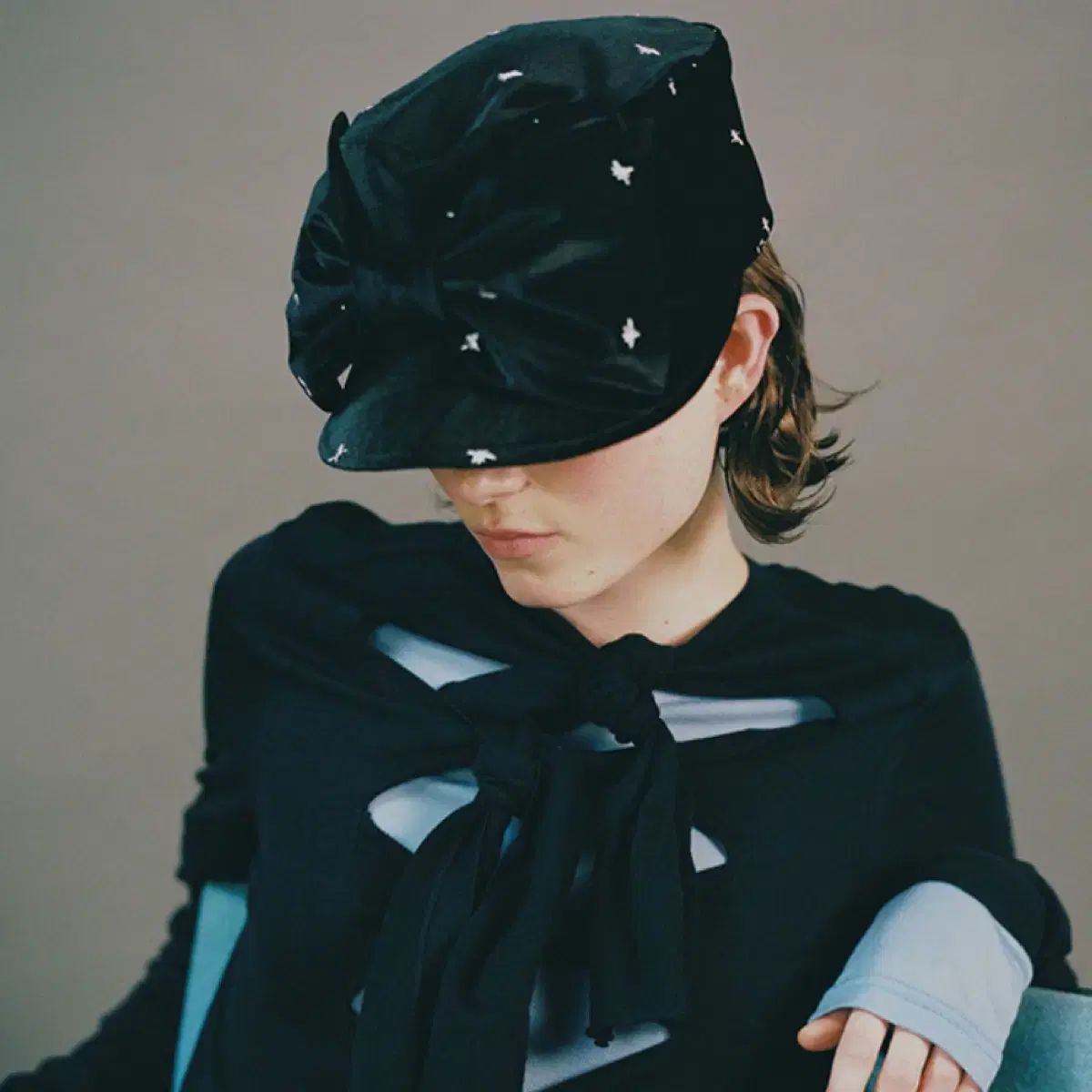 AWESOME NEEDS オーサムニーズ ツアーベルベット ボーイ キャップ ブラック 帽子