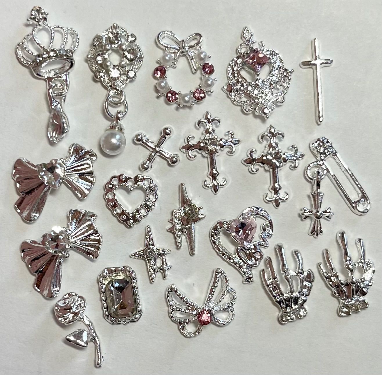 No.743 ネイルパーツ デコパーツ まとめ売り - メルカリ