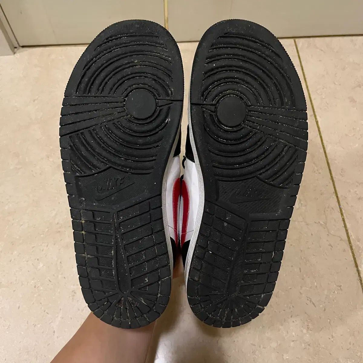 ジョーダン1 ミッド ブラック ファイアレッド 275 mm ストレッチ用品 子供用バスケットボール