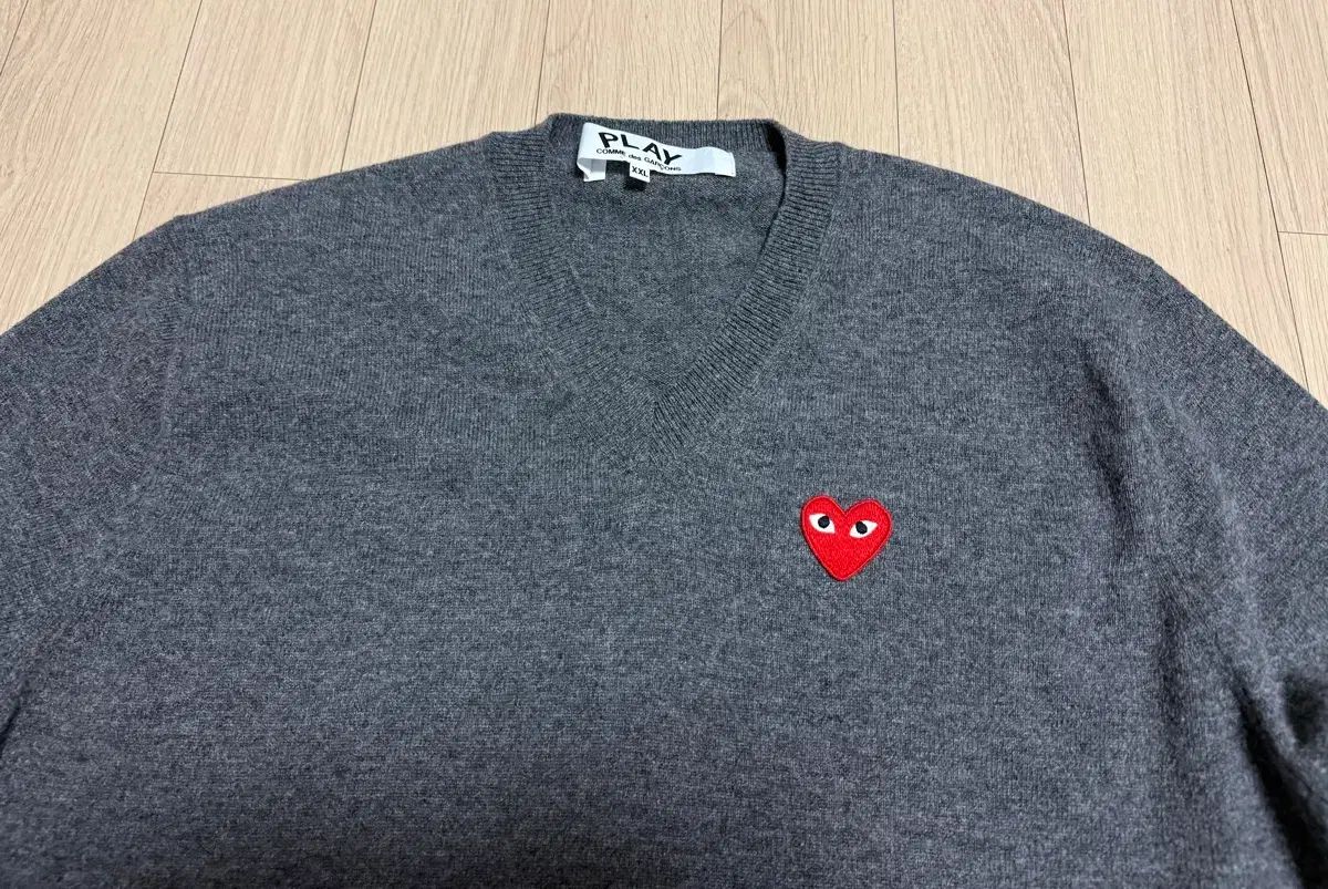 コム デ ギャルソン Comme des Garcons PLAY Vネック ニット XXL