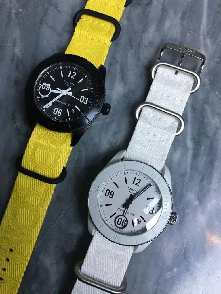 トムフォード プラスチック ストラップ