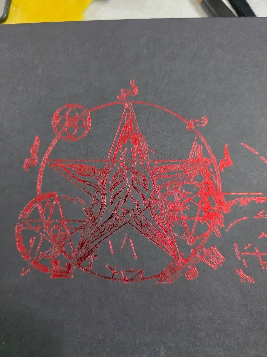 エモスタンス スカルダイス チェーン