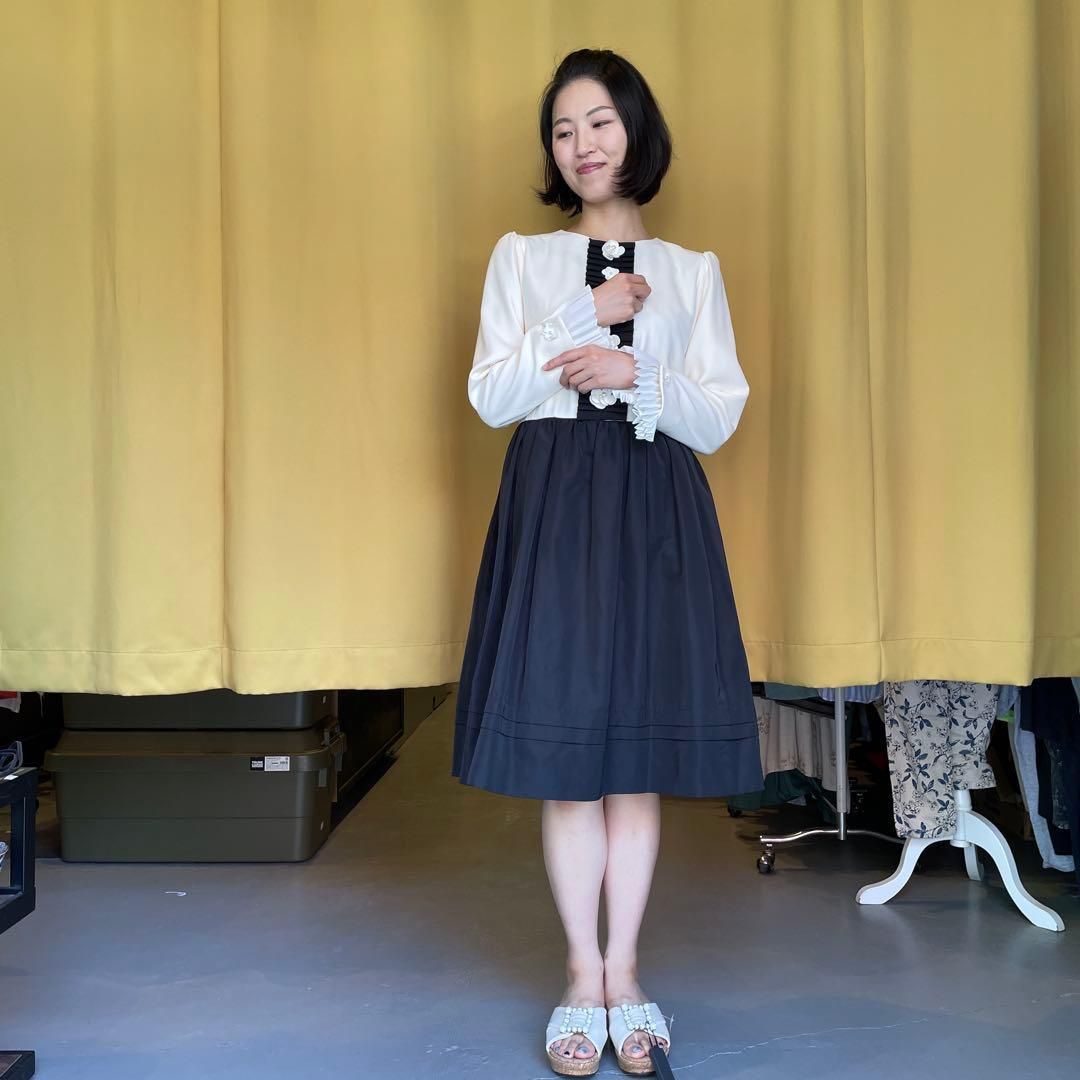 チェスティ Chesty ワンピース 花柄 パール フリル ロング 授業参観 卒業式 卒園式 入園式 入学式 フォーマル お呼ばれ デート オフィスカジュアル 食事会 モノトーン お花 長袖