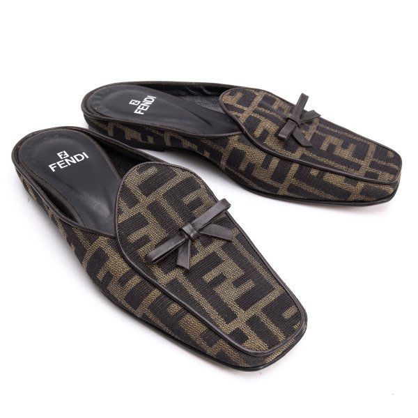 フェンディFENDI ズッカ柄ミュール 黒ベージュ36(23.5) - メルカリ