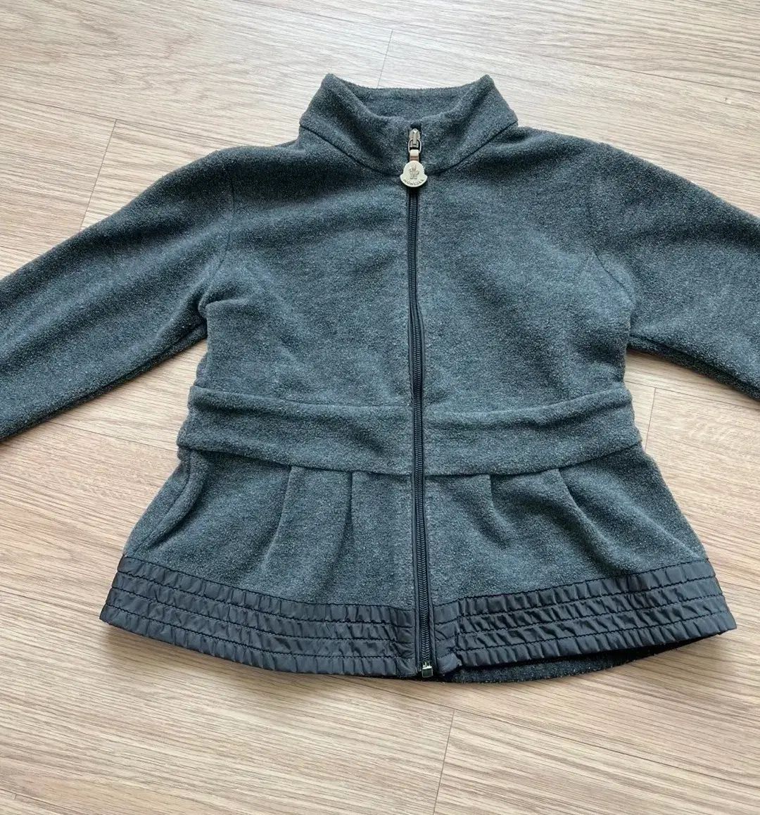 モンクレール 女の子 フリース ジャケット グレー