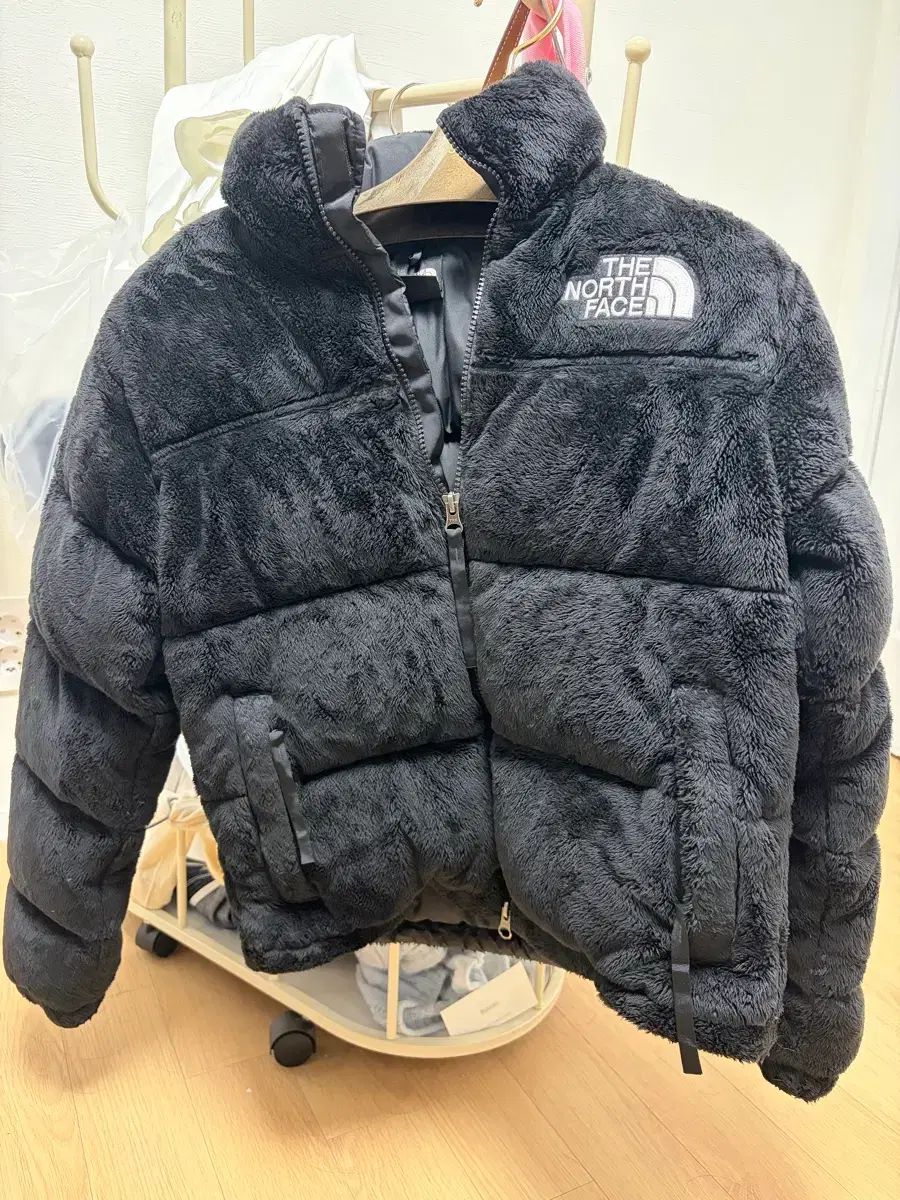 THE NORTH FACE ザノースフェイス 発射 ベロア Nuptse ヌプシ ブラック ジャケット xs