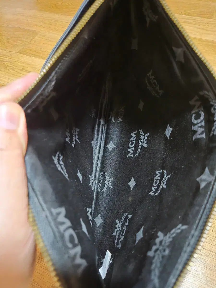 クラッチバッグ