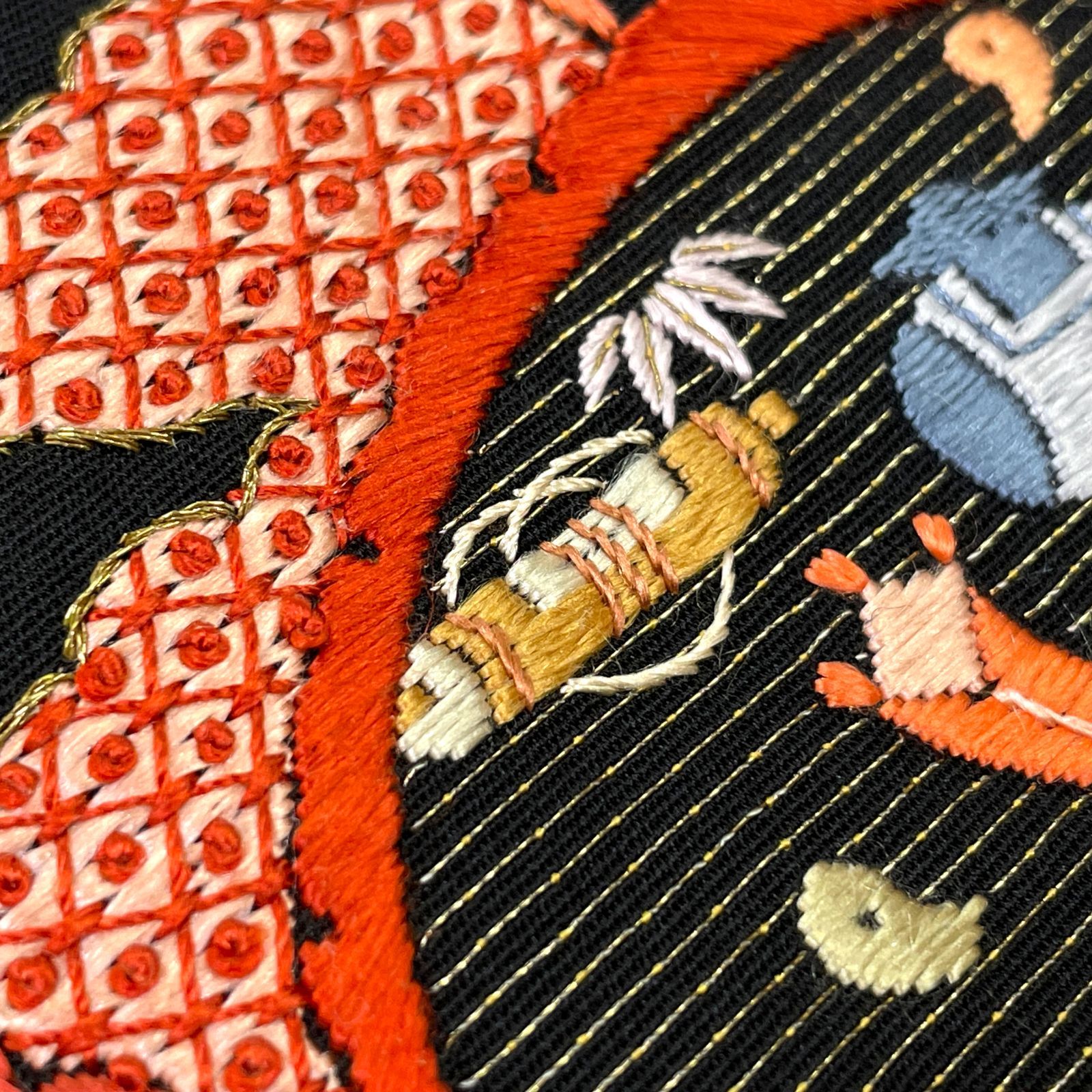 手刺繍 金糸