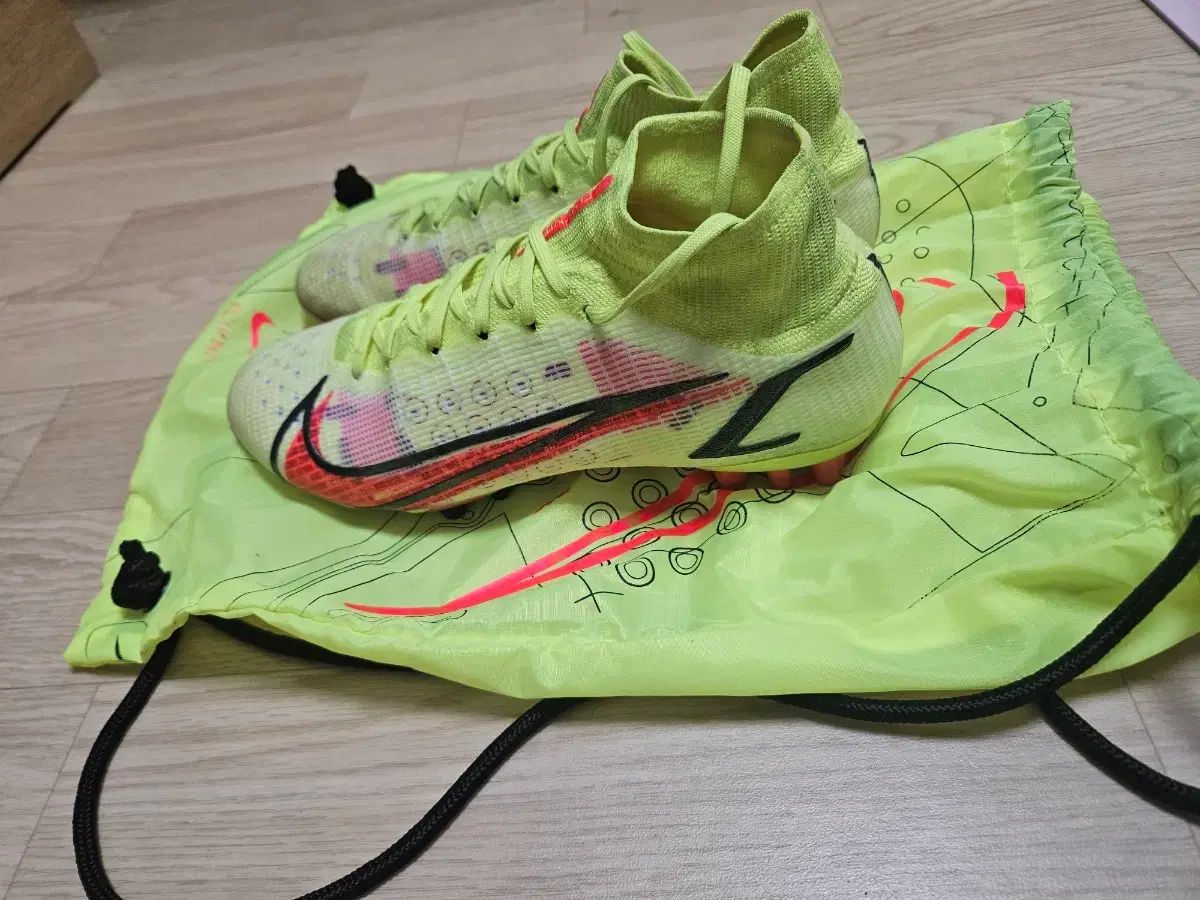 NIKE マーキュリアル ヴェイパー 14/スーパーフライ 8 エリート AG 245