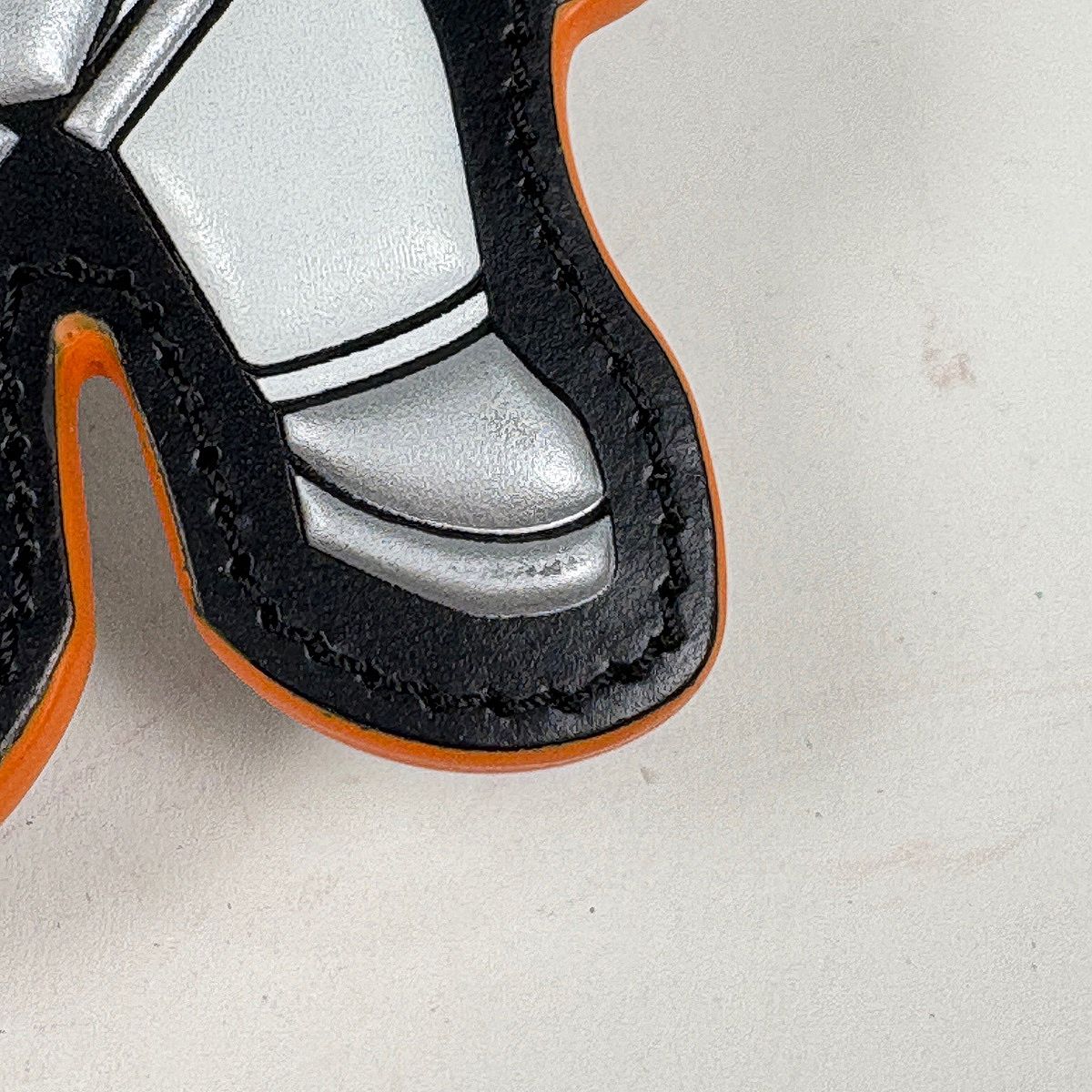  ルイ ヴィトン Louis Vuitton ポルトクレ マスコット スペースマン キーホルダー キーリング バッグチャーム モノグラム レザー ホワイト マルチ MP 2212 レディース キーホルダー キーリング 小物