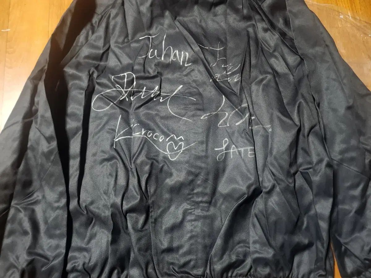 DRX 23 スプリング サイン アウター XL