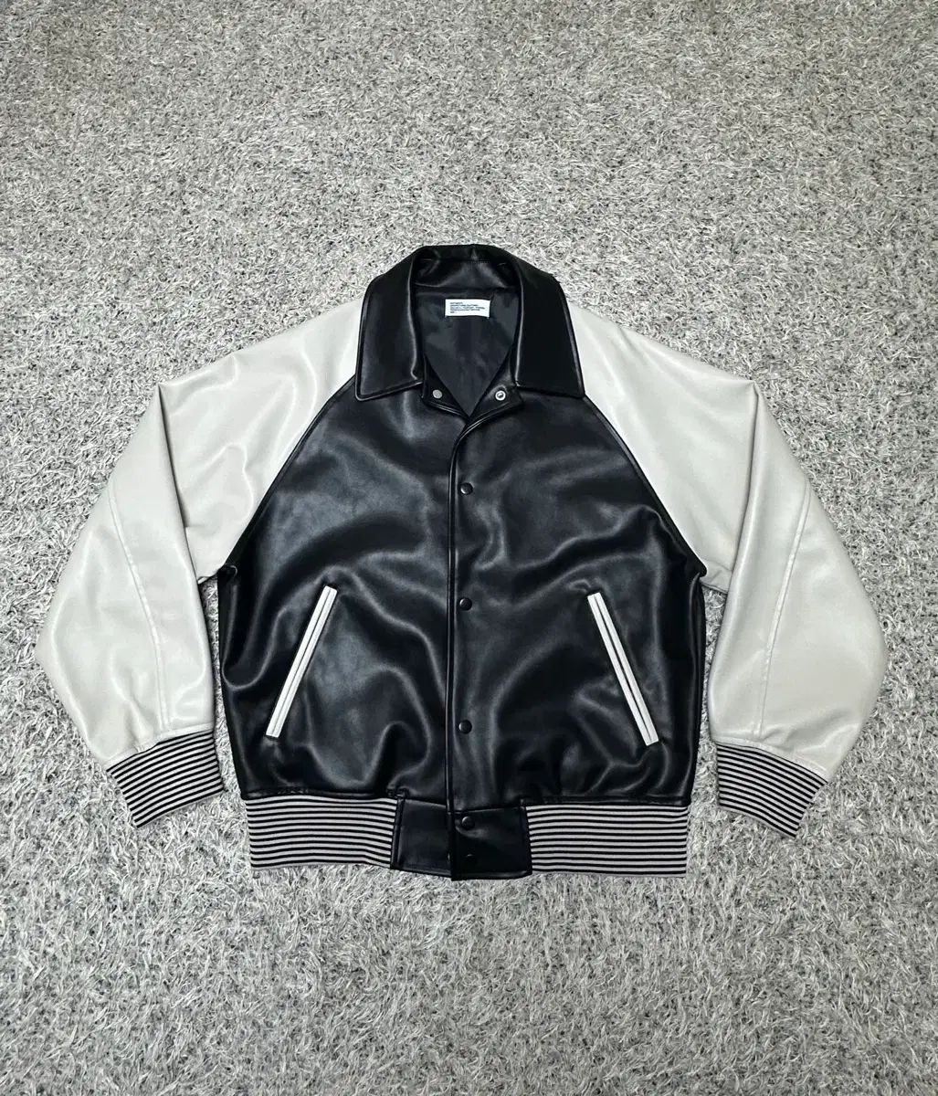 aespa KARINA ヤンキースユニフォーム トレカ付き