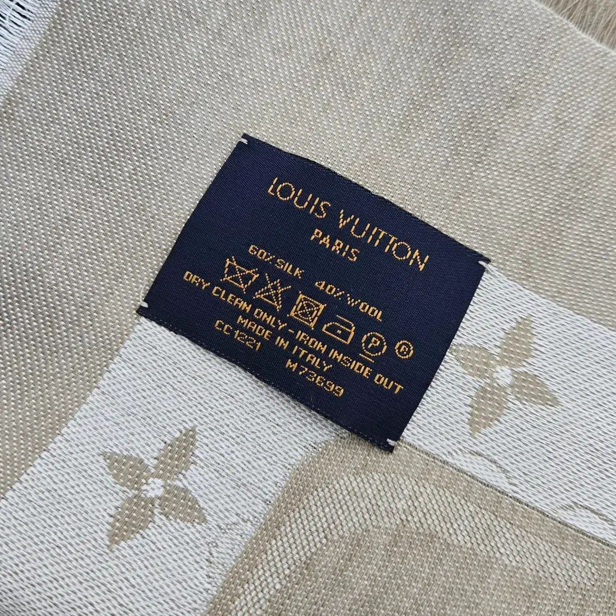 Louis Vuitton ルイヴィトン スタッズ モノグラム ジャイアント シャル マフラー