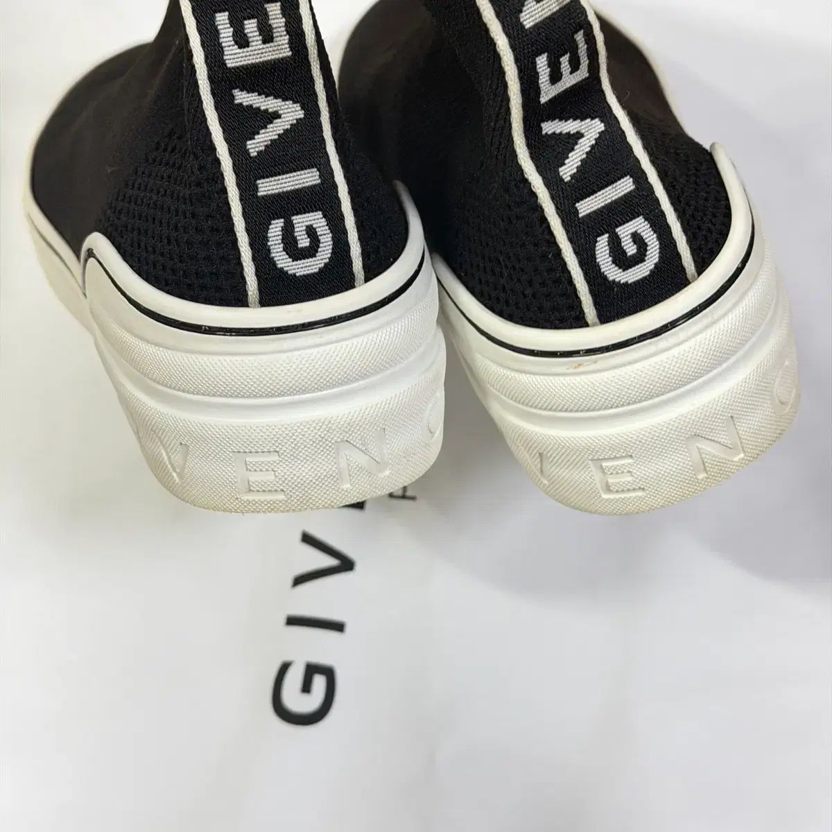  Givenchy ジバンシィ 靴 フラットシューズ バレエシューズ パンプス