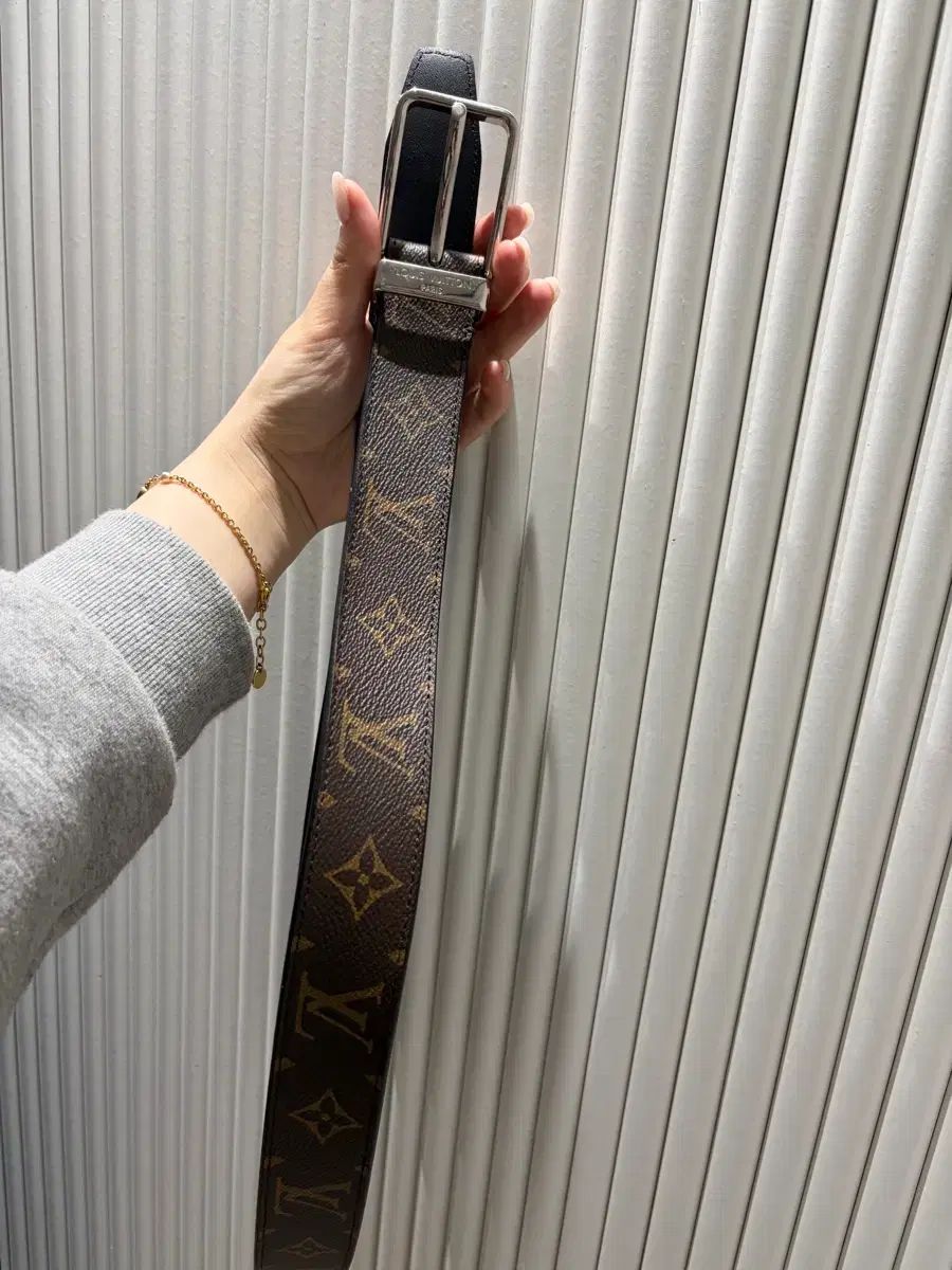 ルイヴィトン モノグラム ベルト ブラウン ブラック