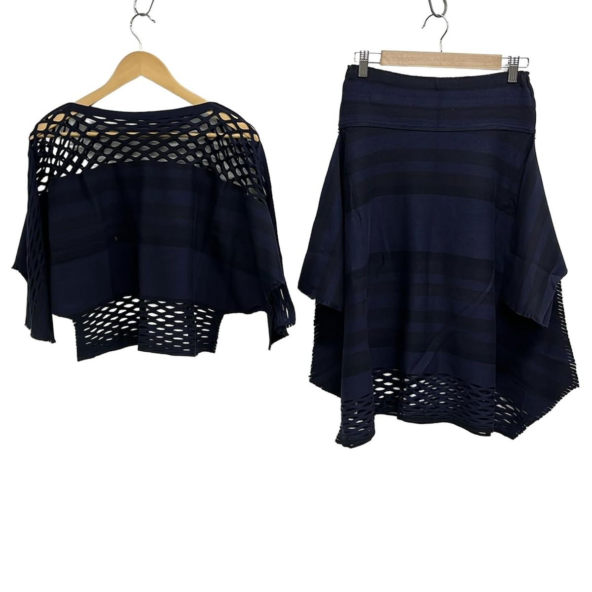 イッセイミヤケ スカートセットアップ サイズ2 M レディース - ネイビー×黒 A.POC INSIDE ボーダー ウエストゴム