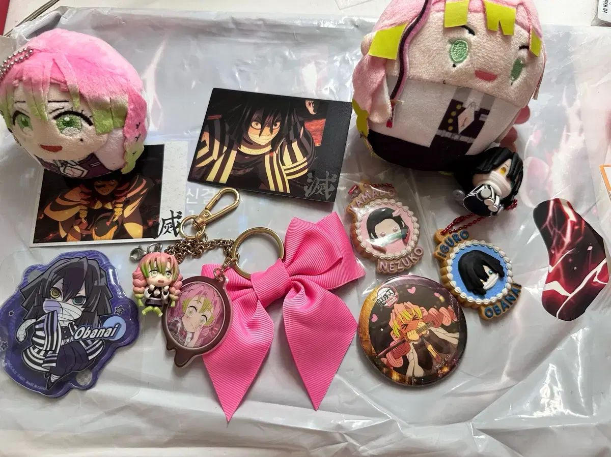 ゆうパケットポスト み 鬼滅の刃 甘露寺蜜璃 ロング GACHA グッズ 伊黒 小芭内 セット