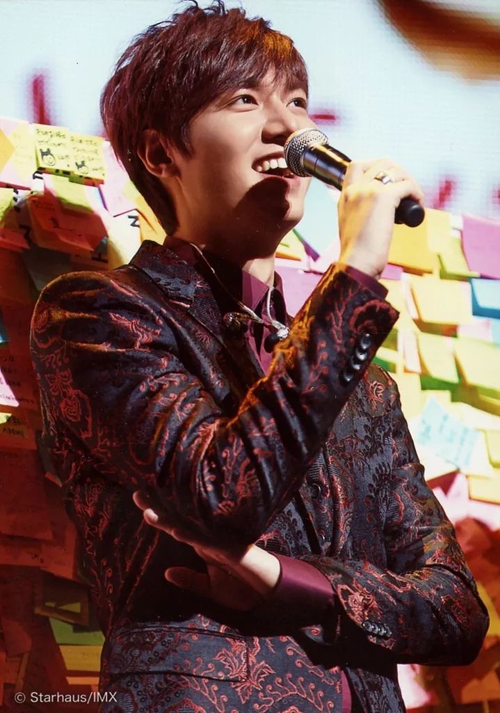 イ・ミンホ CD DVD 写真集 ライブDVD 4点セット セット売り 音楽 中古】生写真(男性) イ・ミンホ/ライブフォト/DVD-BOX「イ・ミンホ