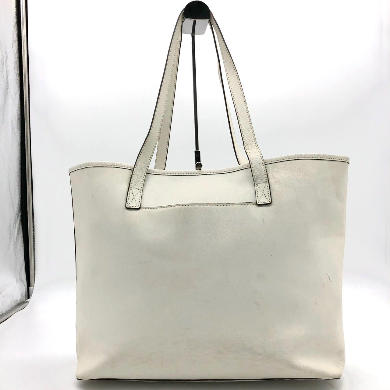 MICHAEL KORS ホワイトレザートートバッグ マイケルコース トートバッグ 白 MICHAEL KORS レザー 中古 B - メルカリ