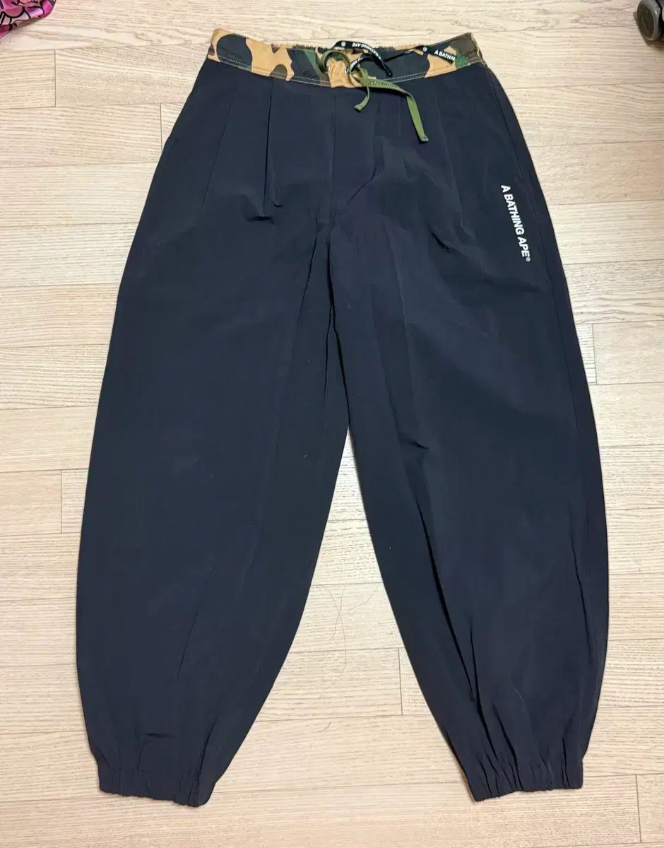 アベイシングエイプ ナイロン ジョガー パンツ ブラック XS