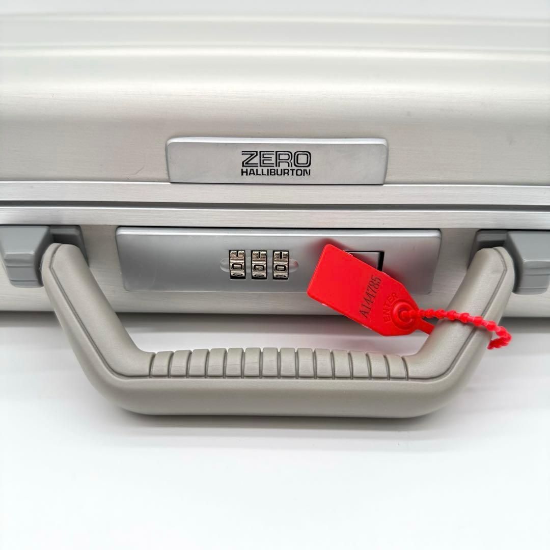 【極美品】ZERO HALLIBURTON アタッシュケース ZeroCrown 極美品】ZERO HALLIBURTON アタッシュケース ZeroCrown - メルカリ