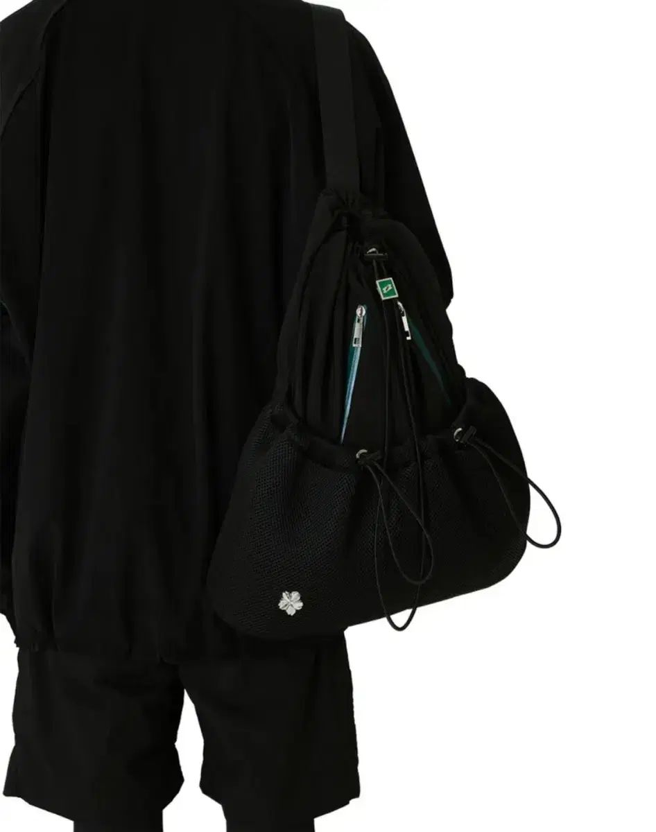 ザ アイデンティティ プロジェクト フラワー ドロー シャーリング バッグ