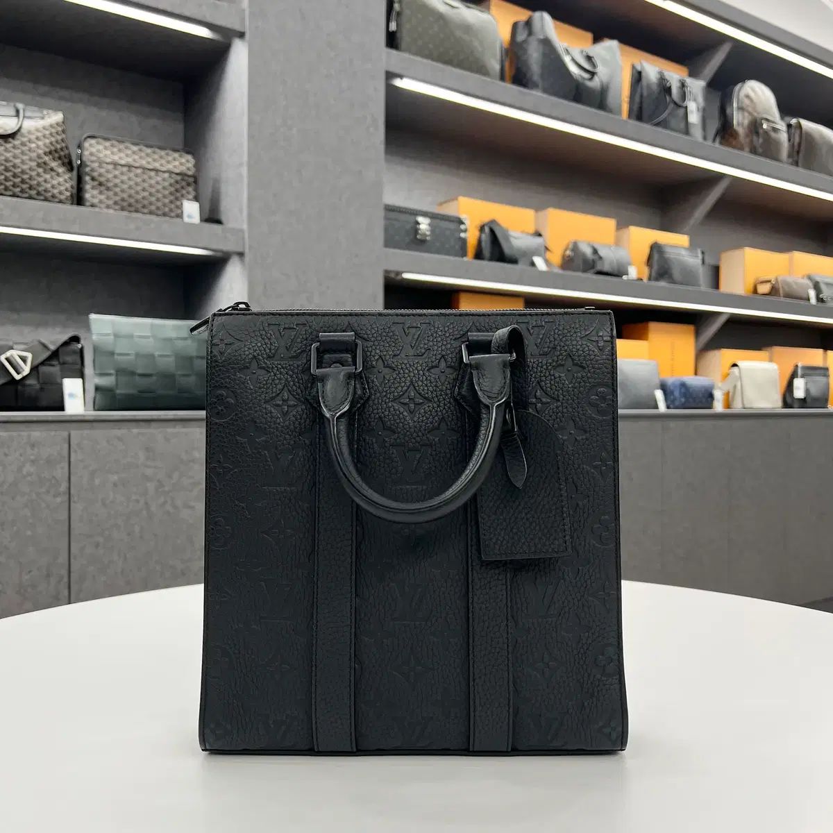 AB 2 | Louis Vuitton ルイヴィトン トゥー丸のまま