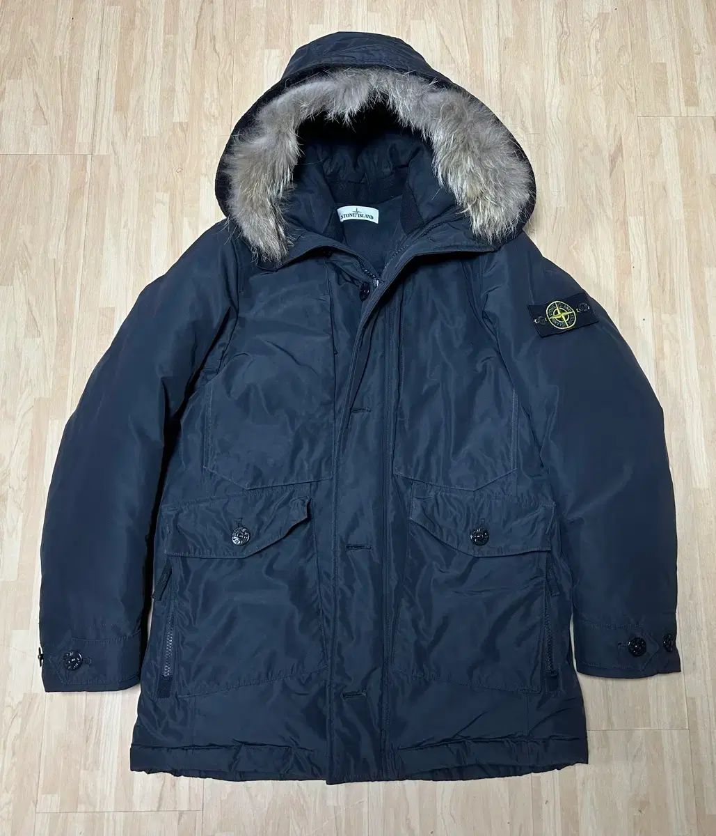 ストーンアイランド マイクロラブス ダウン