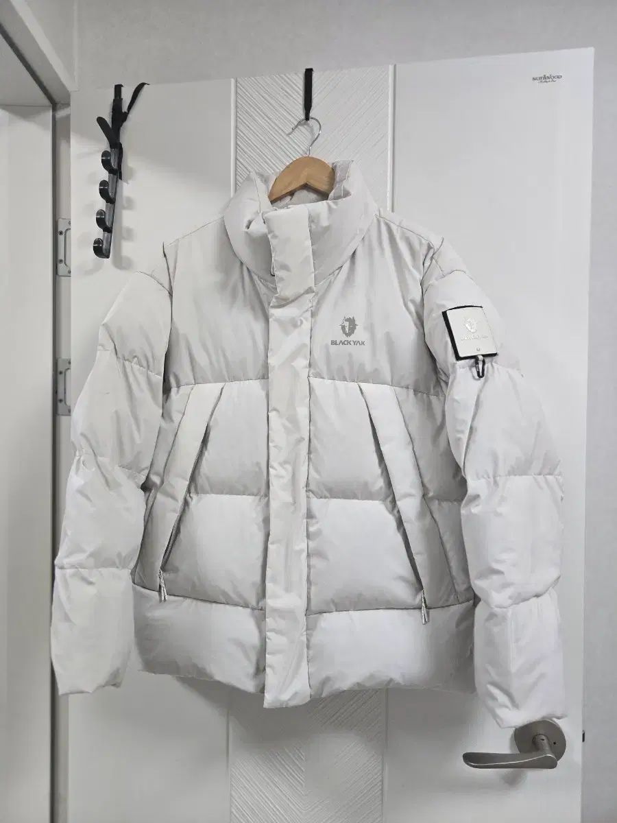 BLACK YAK オルゴール ダックダウン