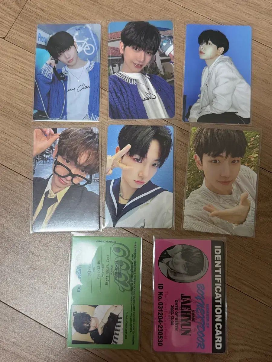 ハローキティ コレクターズカード 第1、2、3弾 合計57枚 アルバム