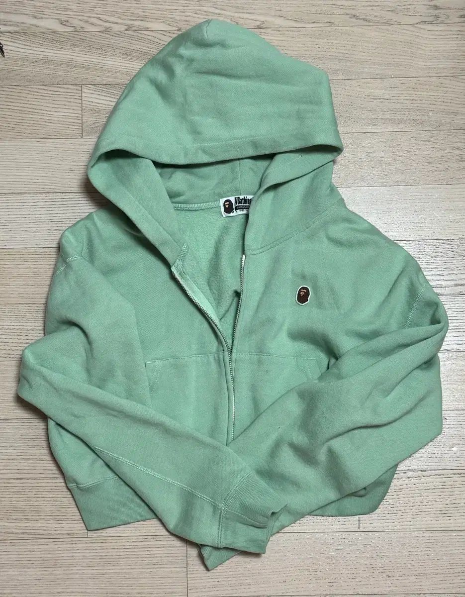 A BATHING APE ライトグリーン クロップド ジップアップパーカー S