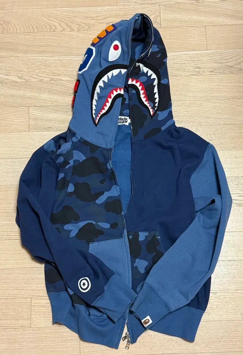 A BATHING APE ブルー カモフラージュ シャーク ジップアップ フーディー S