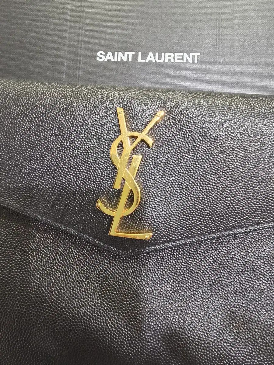 サンローラン UPタウン ポーチ