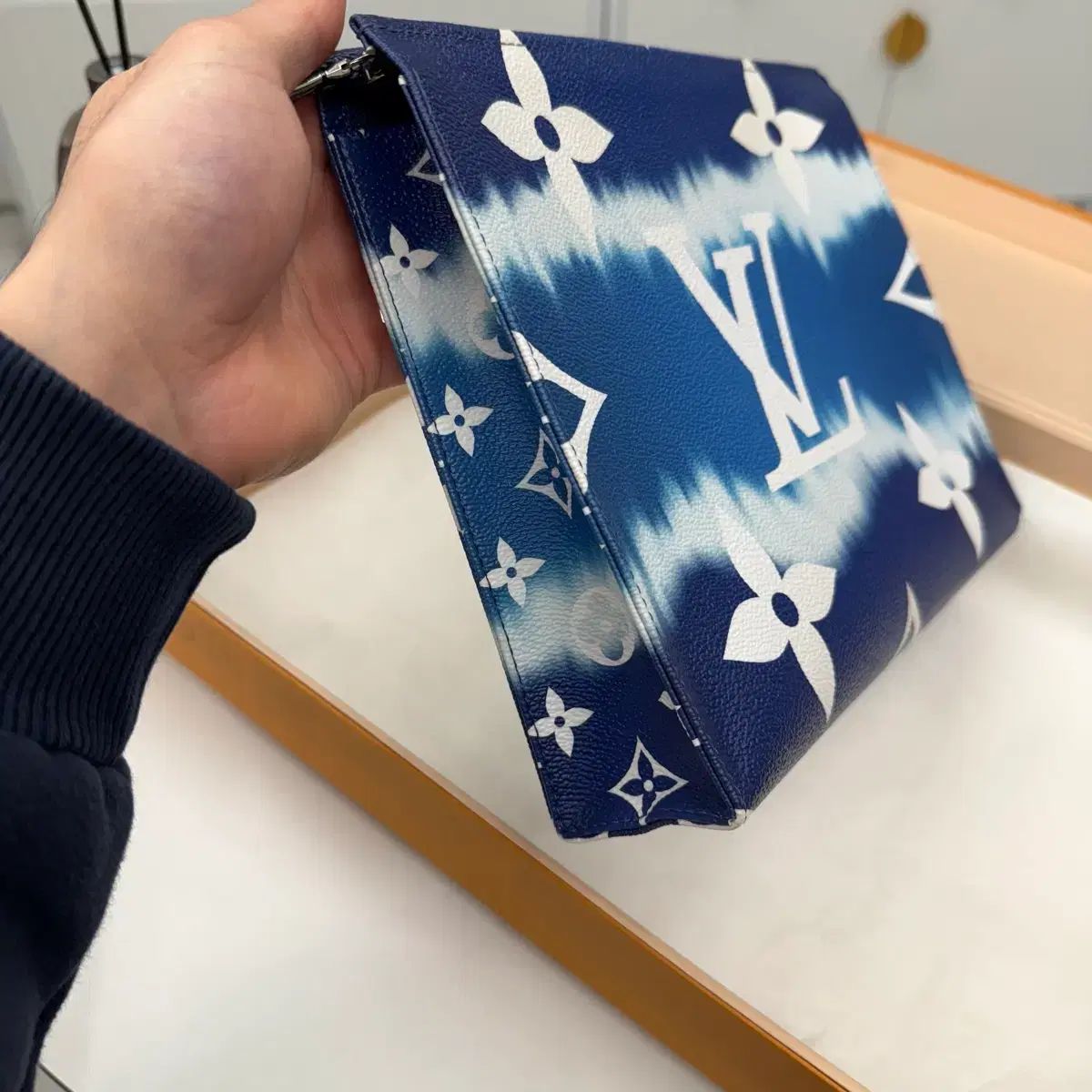 モデル Louis Vuitton エスカル ポシェット トワレ クラッチバッグ