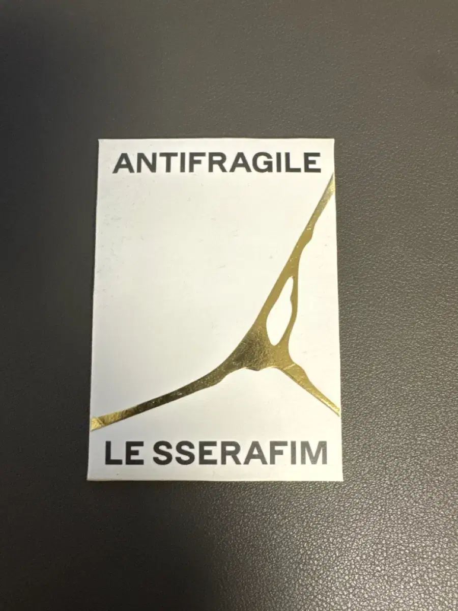 LE SSERAFIM（ルセラフィム） ANTIFRAGILE トレカ - メルカリ