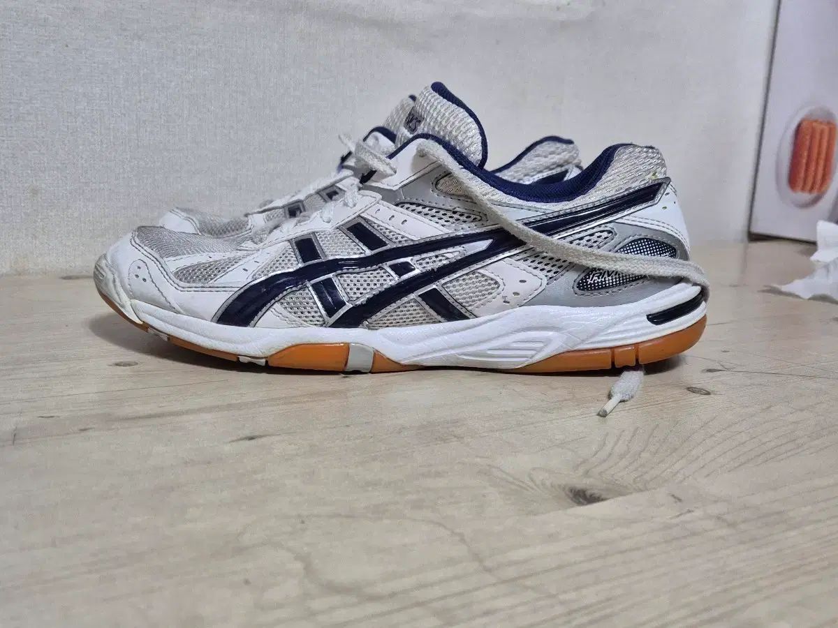 アシックス フレンチテリー 255 3回着用 ほぼ