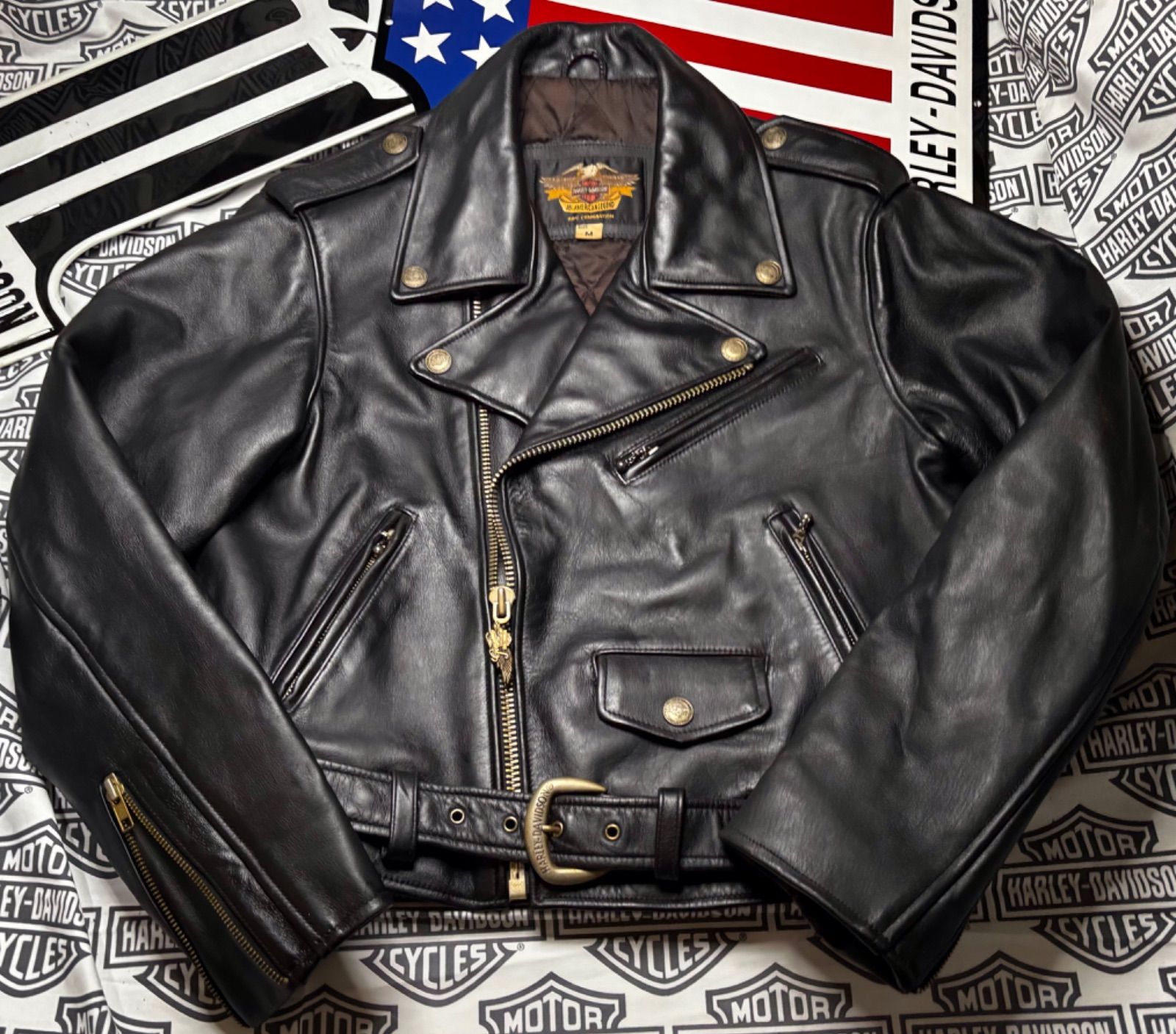 ハーレーダビッドソン まめなメンテナンスで仕上がった ハーレー乗りの ダブル カウハイドレザー本革製ライダースジャケット ハーレー乗り-普段着 街歩きファッション