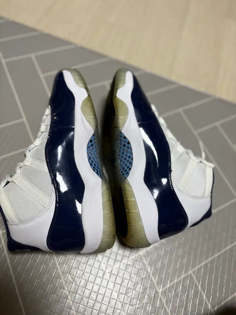 ジョーダン11 レトロ 윈라이크 82