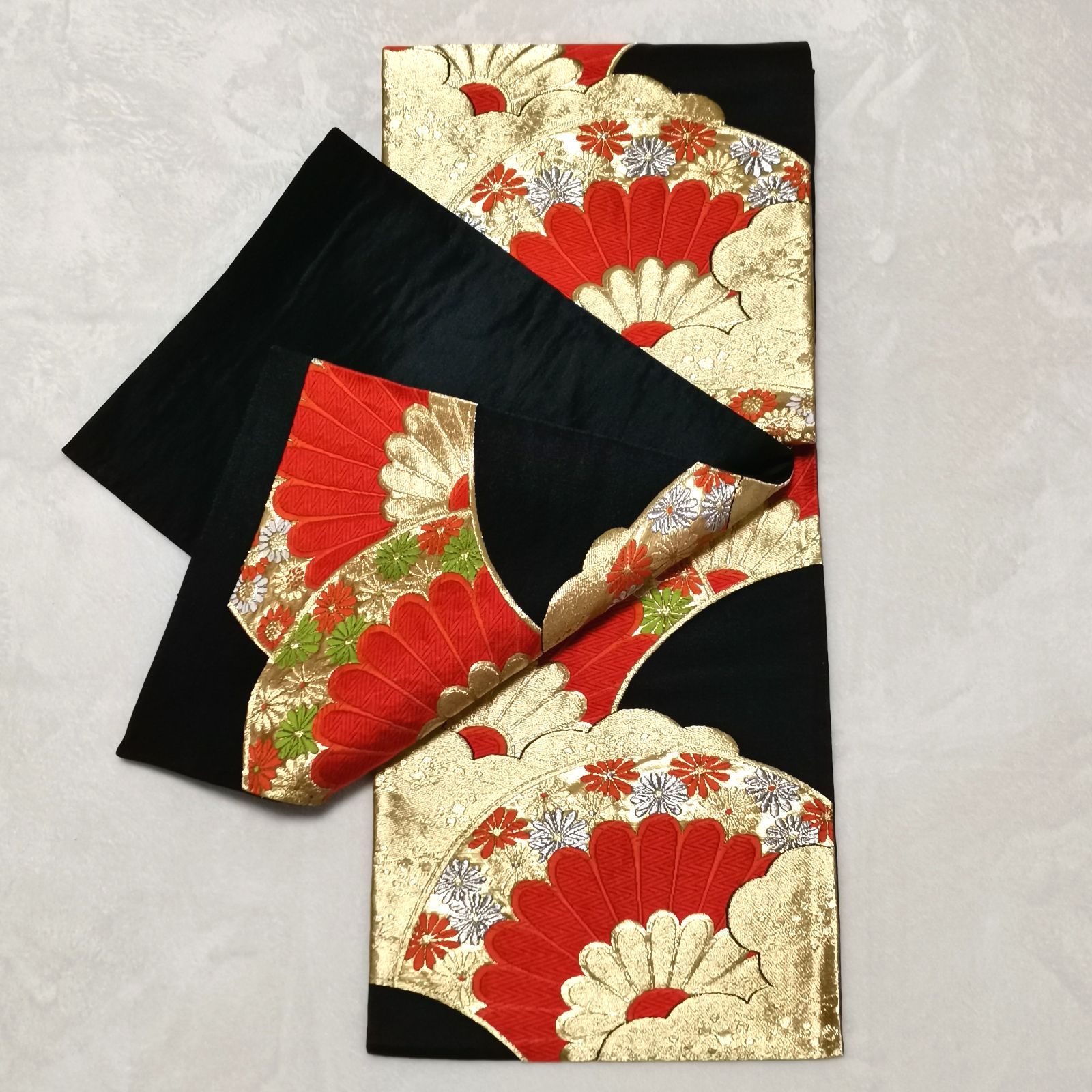 中古美品 帯 袋帯 黒系 金糸刺繍 ゴージャス 華やか 花 刺繍 管理番号 
