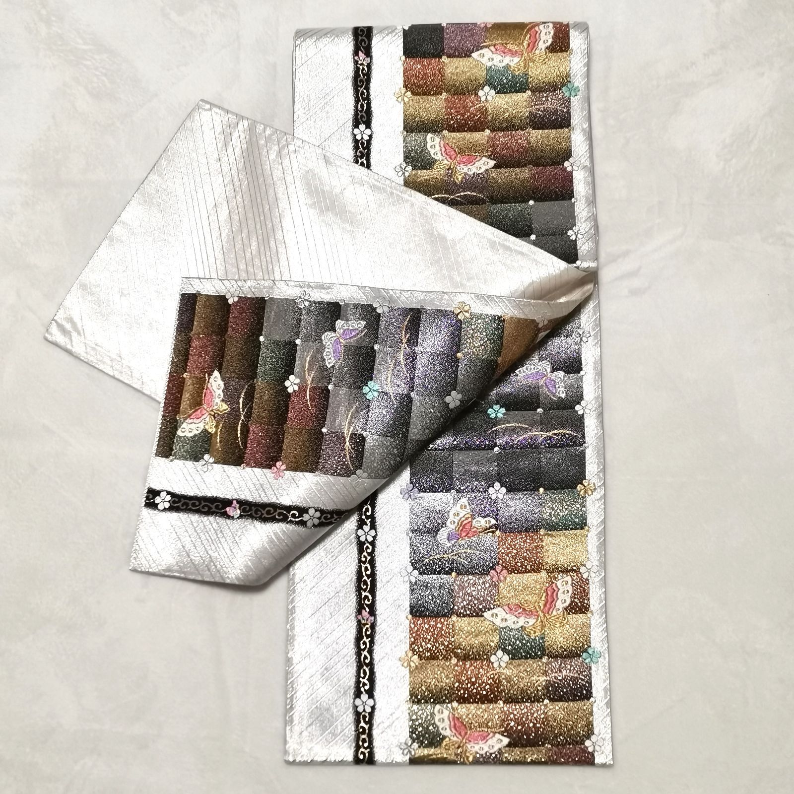 帯 袋帯 シルバー系 ゴージャス 華やか 花 蝶 昭和レトロ 刺繍 管理番号