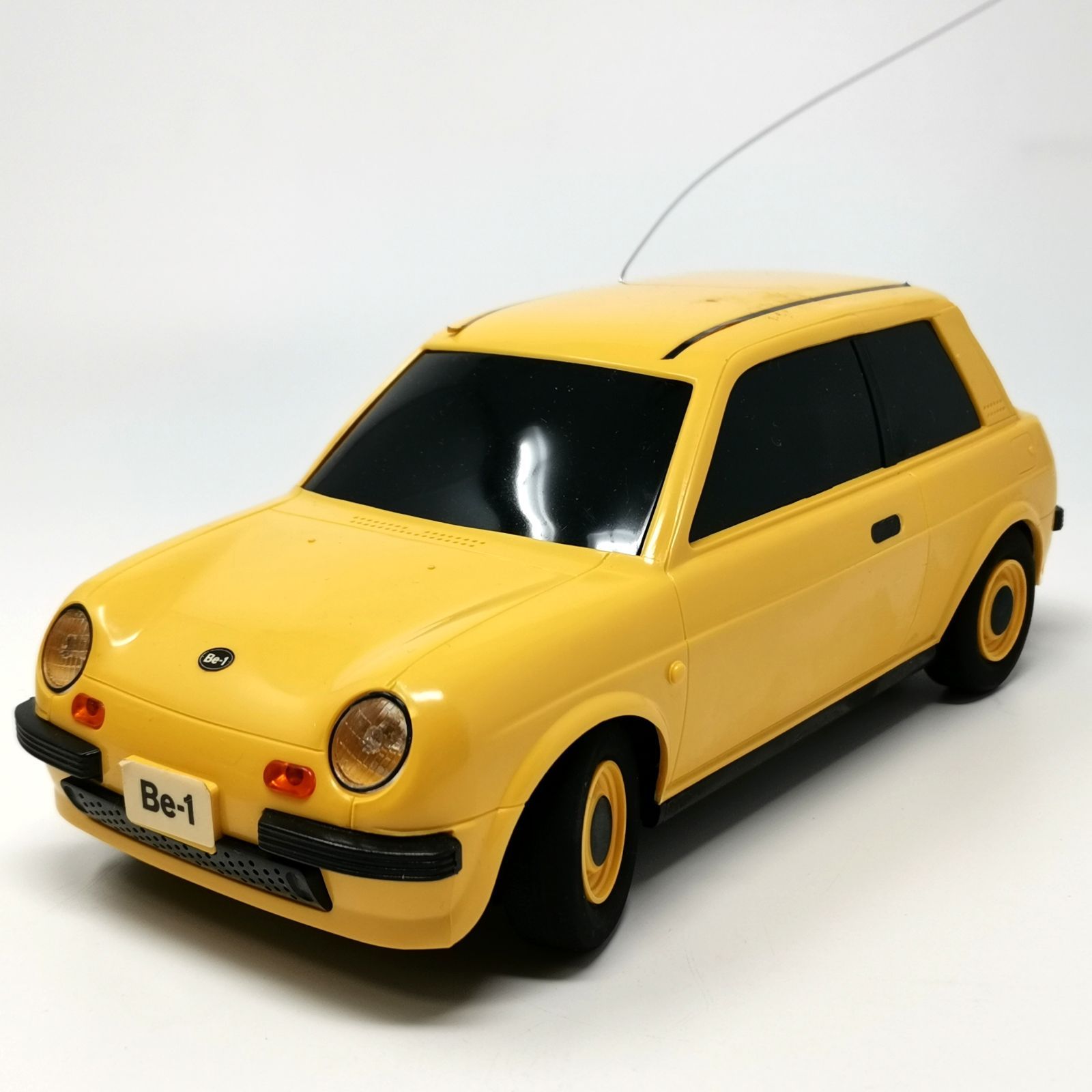 バンダイ Be-1　リモコンカー　中古品 希少 Be-1 RADIO CONTROL CAR ラジコン パンプキンイエロー バンダイ