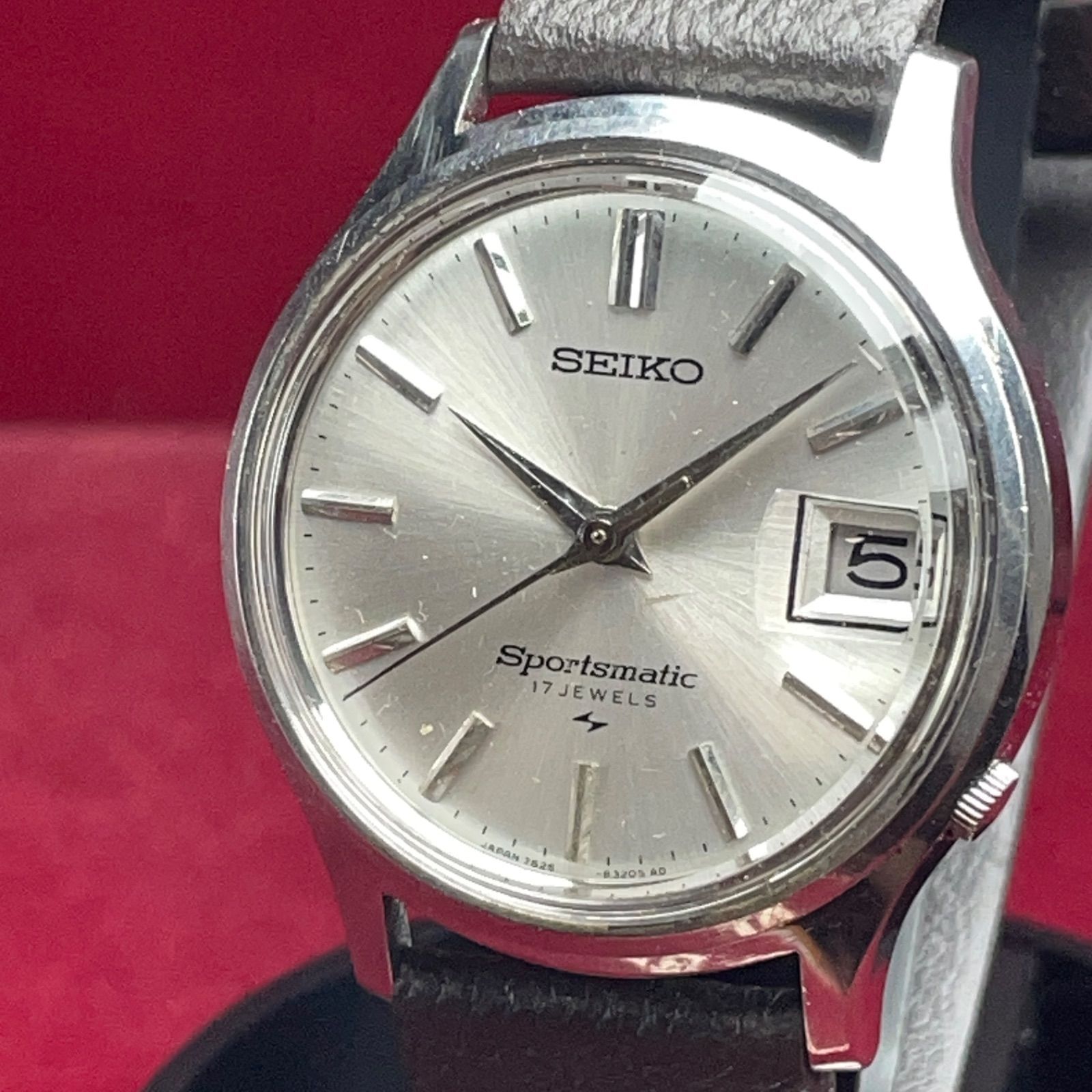 スポーツマチック 自動巻