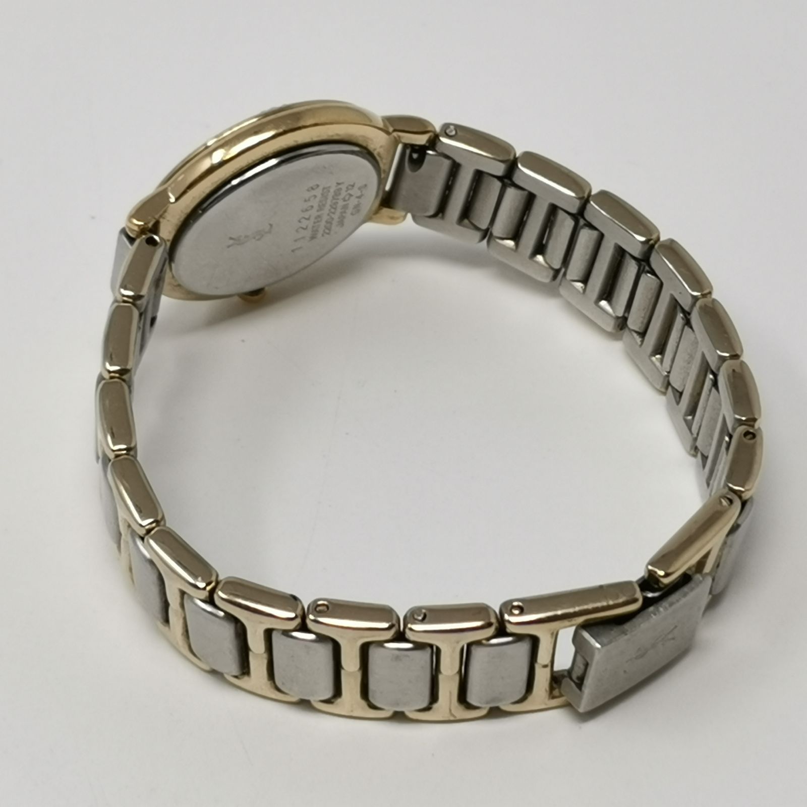 Yves Saint Laurent YSL イヴサンローラン クォーツ 黒文字盤 2200