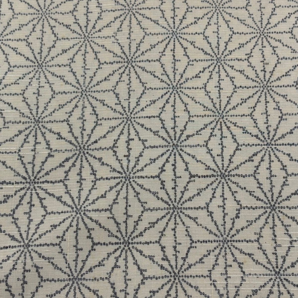 反物 秀品 紬 証紙有 麻の葉 ベージュ 正絹