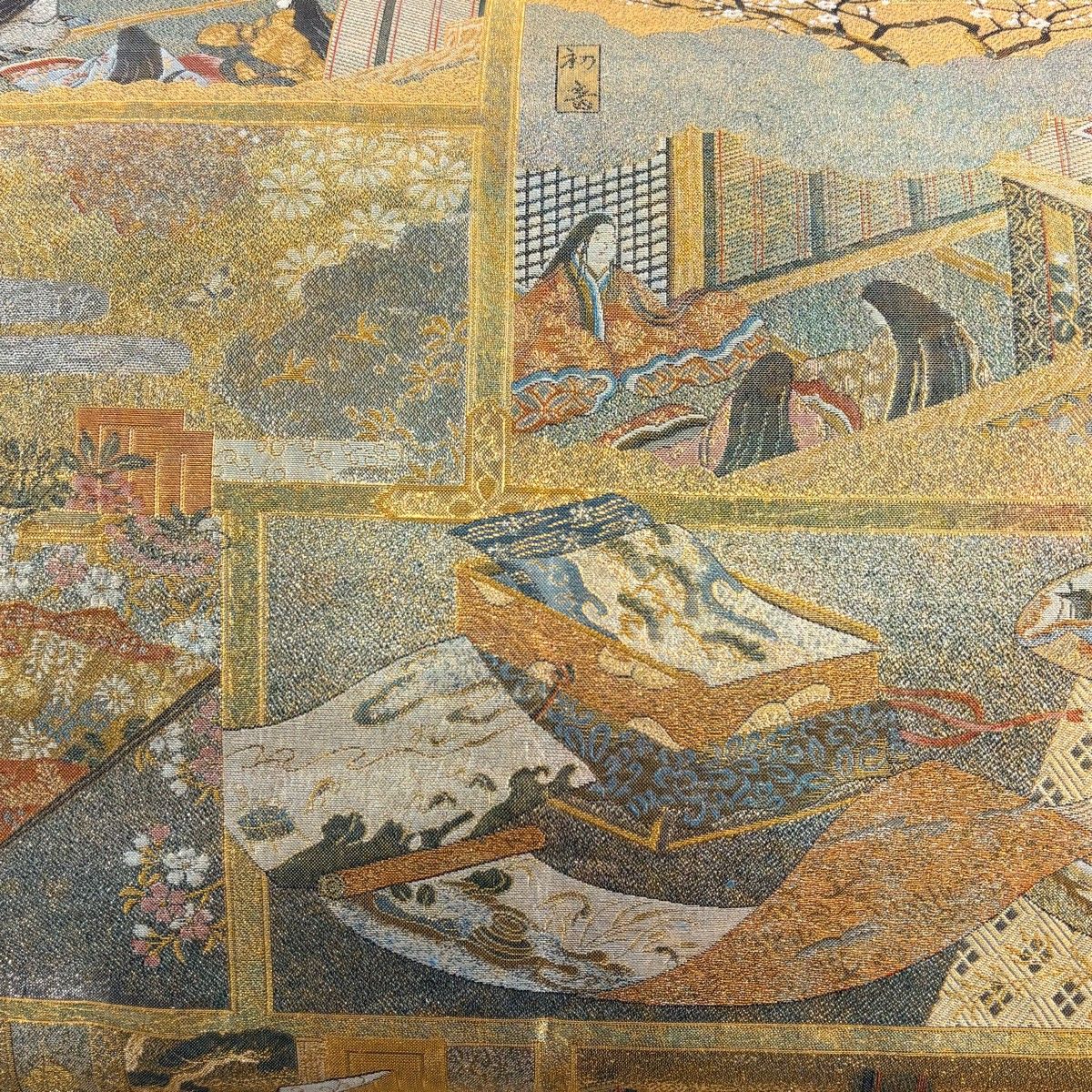 丸帯 名品 源氏物語名鑑 箔 金色 お太鼓柄 正絹