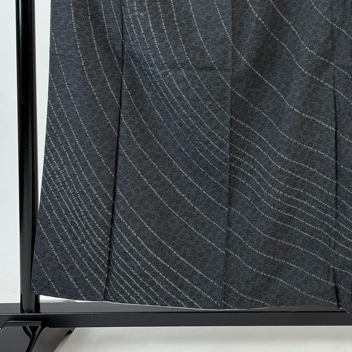 訪問着 身丈157.5 cm 裄丈65.5 M 袷 紬地 幾何学模様 花 絞り 墨色 正絹 秀品